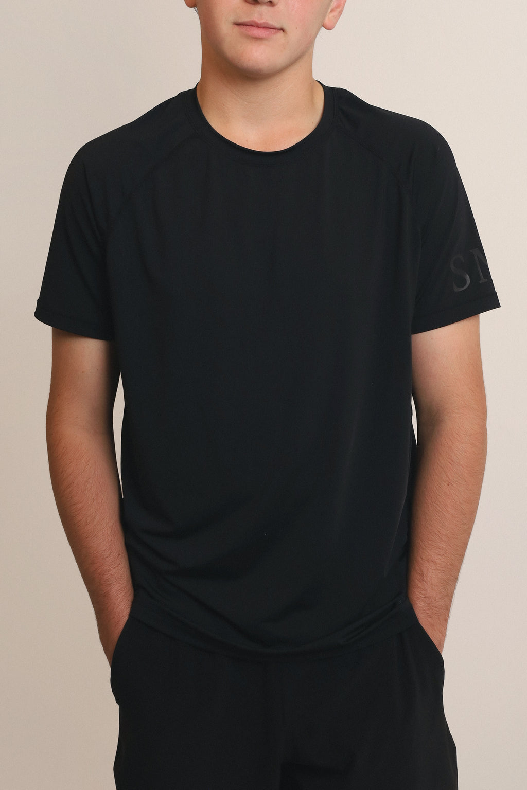T-shirt Delgado Casual - Negra