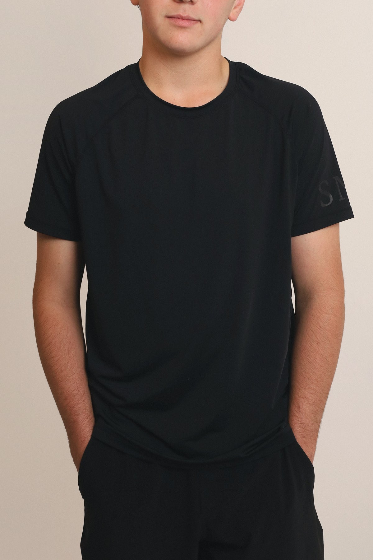 T-shirt Delgado Casual - Negra