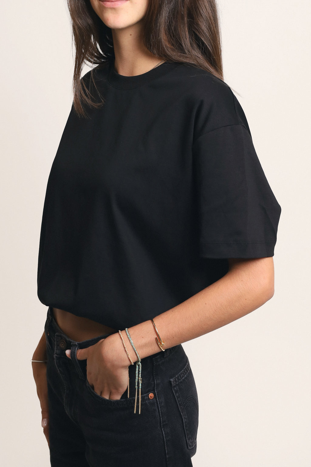 T-shirt Delgado Casual - Negra