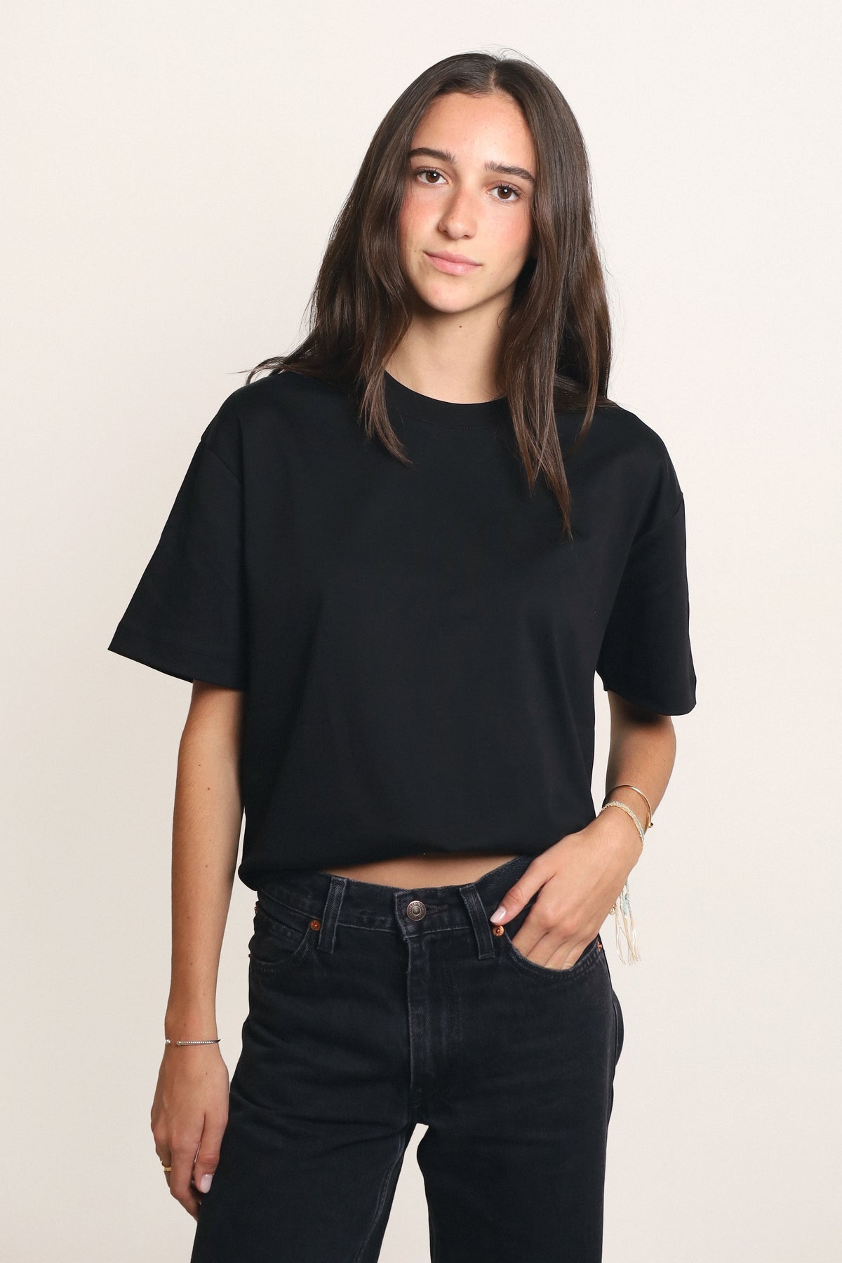 T-shirt Delgado Casual - Negra